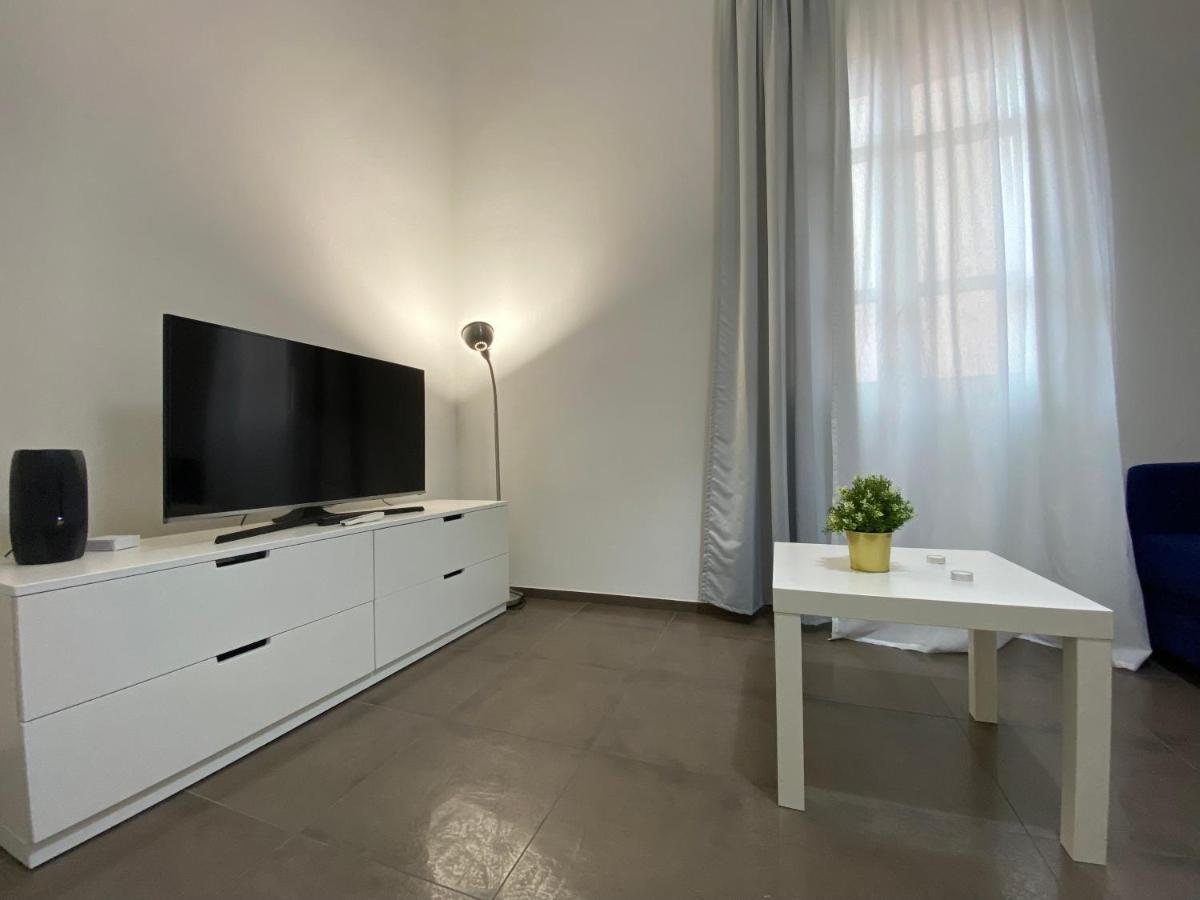 קליארי Premium Apartment City Center מראה חיצוני תמונה